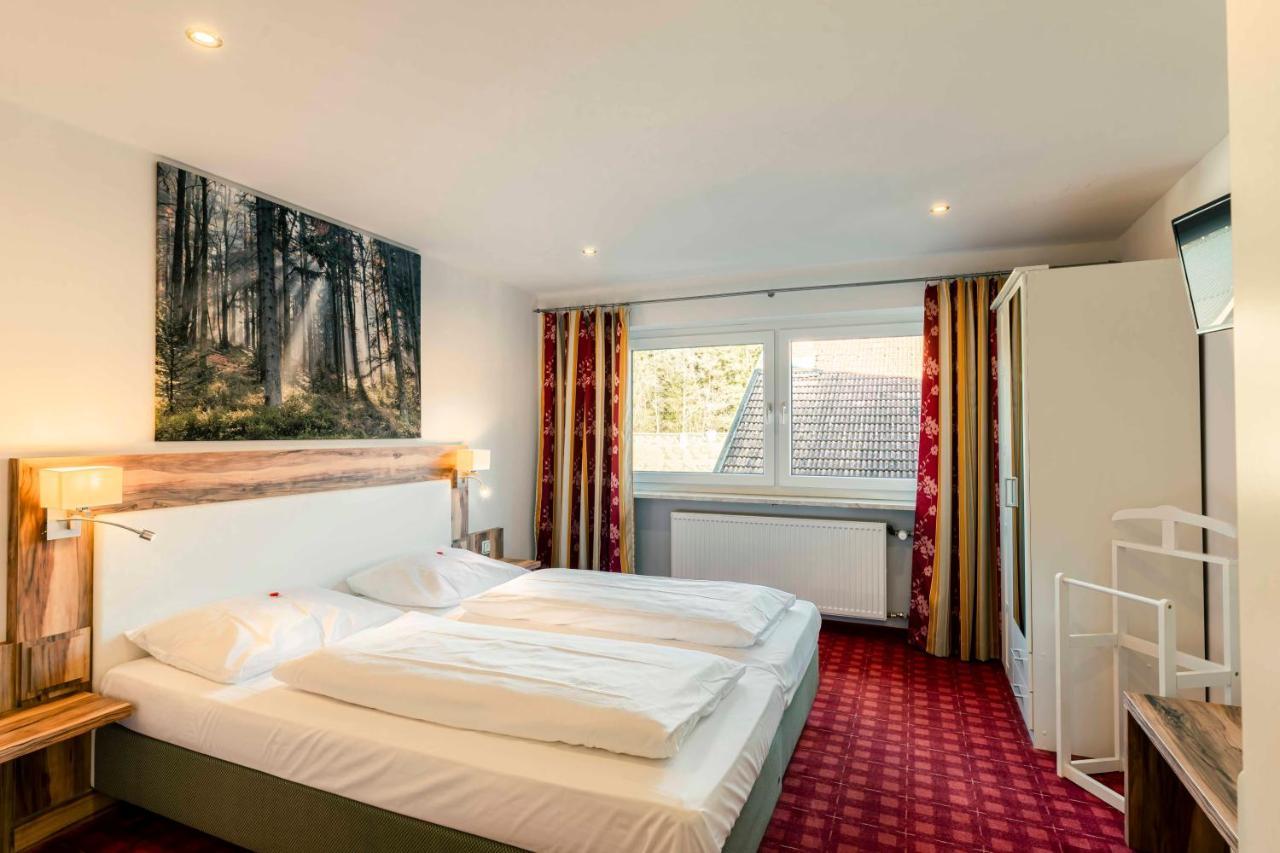 Landhotel Gruenwies -Bonsai-Wellness Garni (Adults Only) Лоберг Екстериор снимка