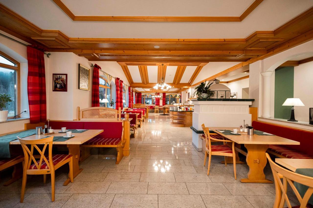 Landhotel Gruenwies -Bonsai-Wellness Garni (Adults Only) Лоберг Екстериор снимка